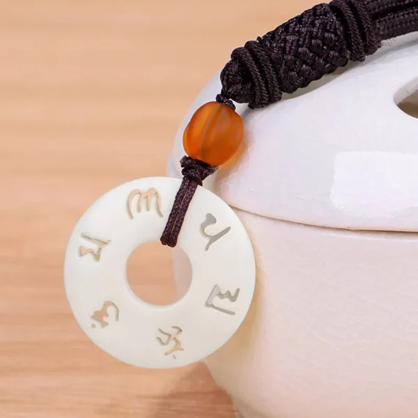 Accessoire de méditation, collier pendentif ivoire