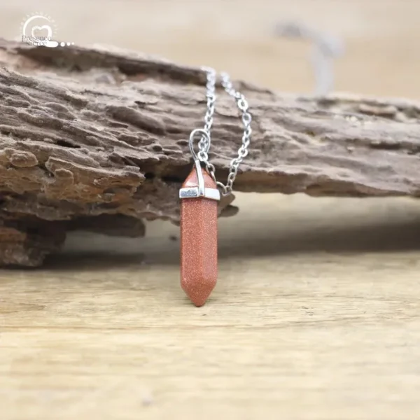 Collier en pierre naturelle aux formes hexagonales