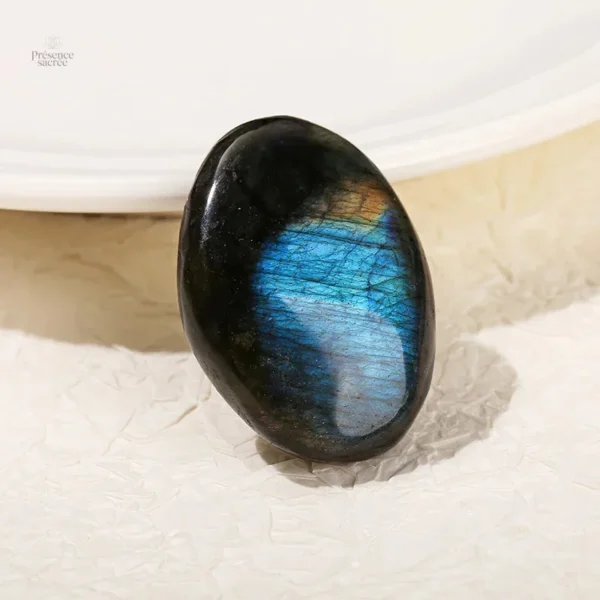 Collier Bouddhiste en Labradorite Énergisante