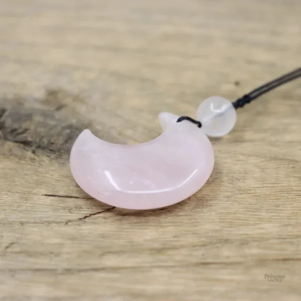 Collier en pierre avec pendentif demi-lune, pièce artisanale
