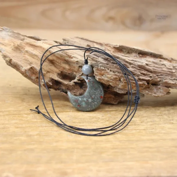 Bijoux en pierre naturelle, collier demi-lune, accessoire tendance