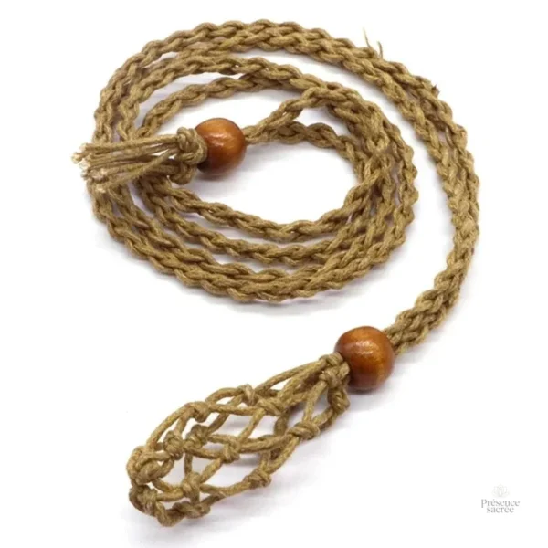 Collier design avec pendentif en pierre