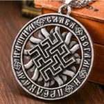 Collier bouddhiste Svastika en pendentif
