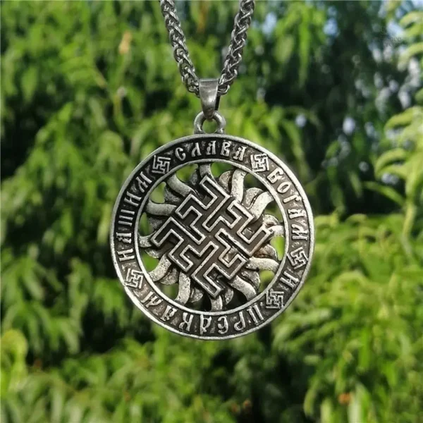 Collier symbolique Svastika, pièce unique