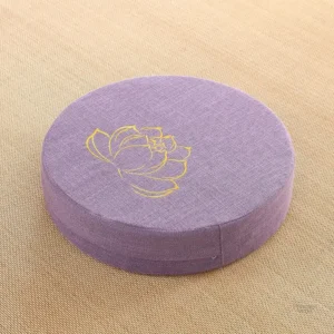 Coussin lotus doré pour la méditation