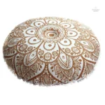 Coussin de méditation orné d'un motif mandala