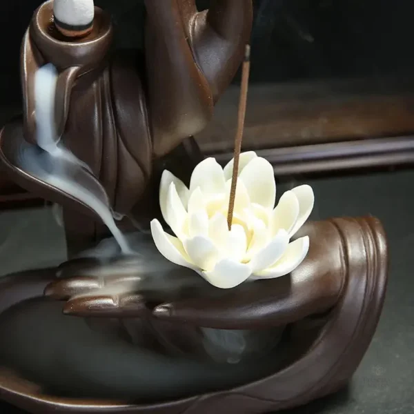 Élégante fontaine à encens style Bouddha pour ambiance sereine