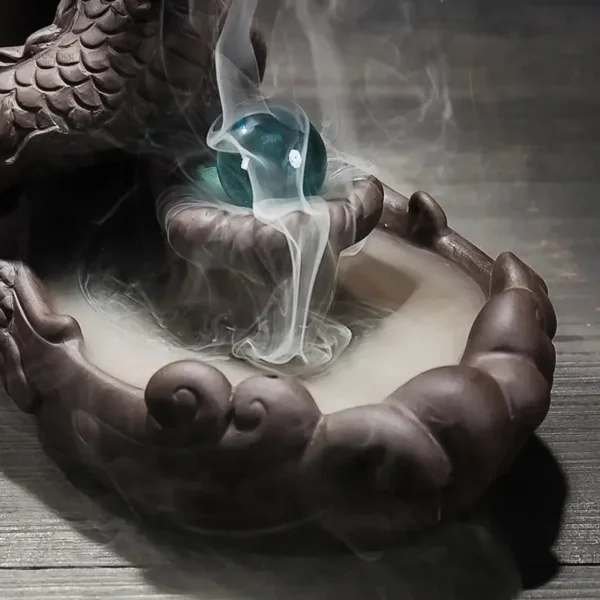 Style unique de fontaine à encens avec motifs de dragon