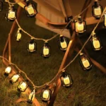 Éclairage de jardin solaire avec lanternes au charme rustique