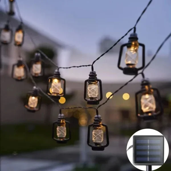 Ambiance chaleureuse avec guirlande lanterne solaire rustique