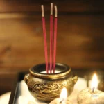 Décoration zen avec Bouddha et accessoires de méditation