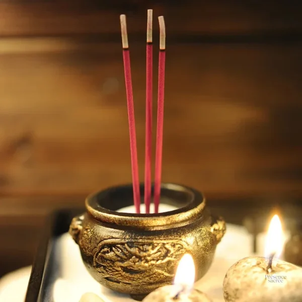 Décoration zen avec Bouddha et accessoires de méditation