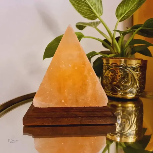 Lampe de sel pyramide, décoration unique et zen