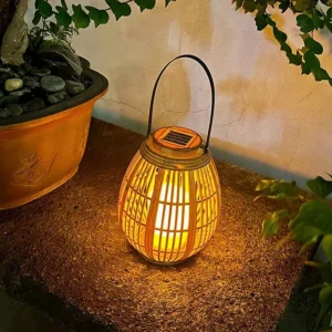 Lanterne de jardin en rotin avec éclairage solaire