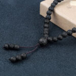 Mala pierre de lave, accessoire spirituel unique