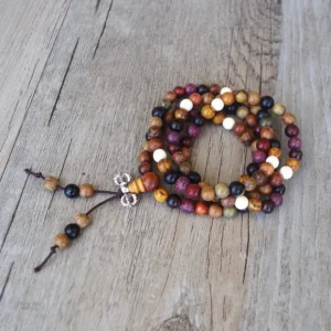 Bracelet mala traditionnel en bois