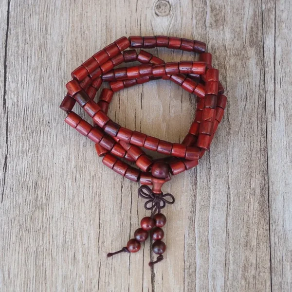 Mala tibétain fait main, couleur rouge vibrante