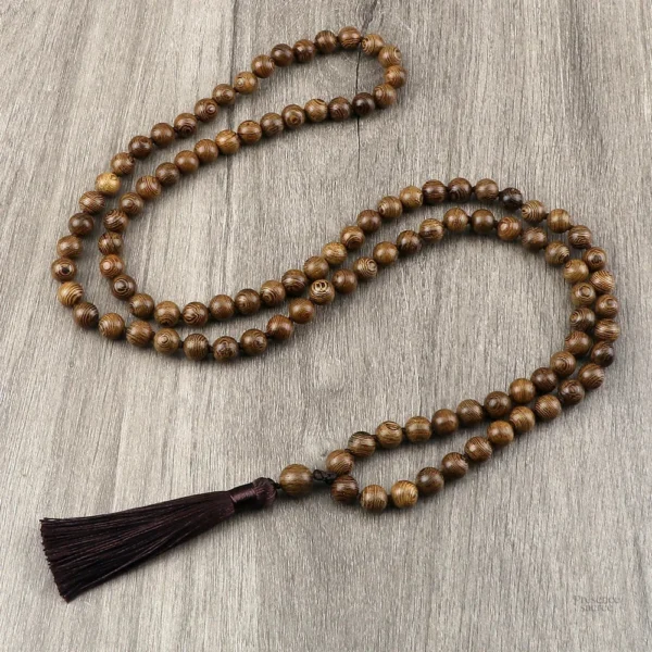 Mala tibétain traditionnel en bois et graines