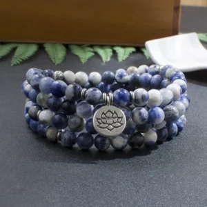Mala Tibétain en pierre avec motif de fleur de lotus