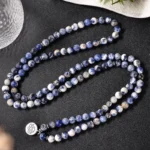 Bracelet mala tibétain avec fleur de lotus en pierre naturelle