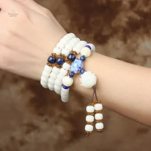 Collier mala en pierre blanche apaisante