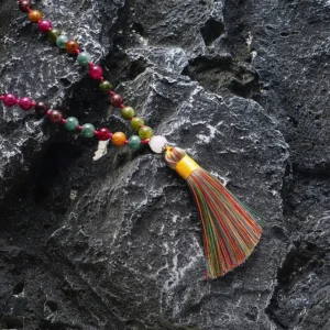 Mala Tibétain, bijou traditionnel en pierres pour la méditation