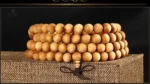 Mala Tibétain avec pompon coloré et symbolique