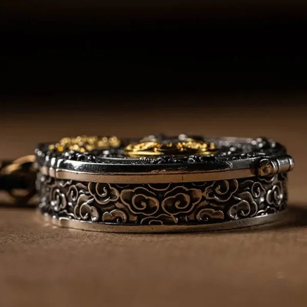 Sage médaillon bouddhiste, symbole de paix intérieure