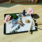 Décor zen japonais avec cerisiers et pagode