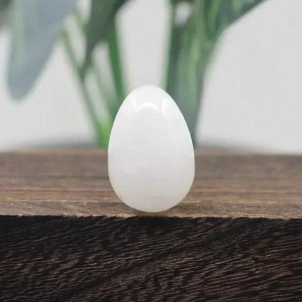 Oeuf de Yoni en cristal blanc