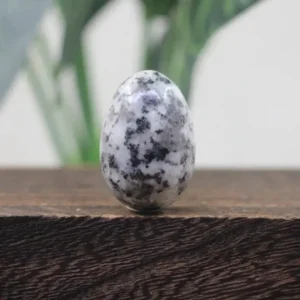 Oeuf de Yoni en jaspe sésame pour la méditation et le bien-être