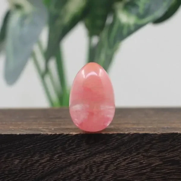 Oeuf de Yoni en Quartz cerise