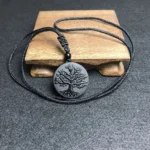 Pendentif en pierre naturelle, design arbre de vie