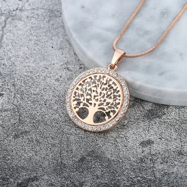 Bijou représentant l'Arbre de Vie en version collier