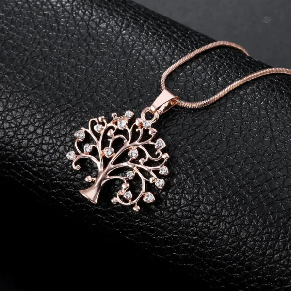 Pendentif élégant Arbre de Vie pour un look spirituel