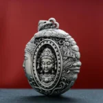 Collier tendance avec motif Bouddha