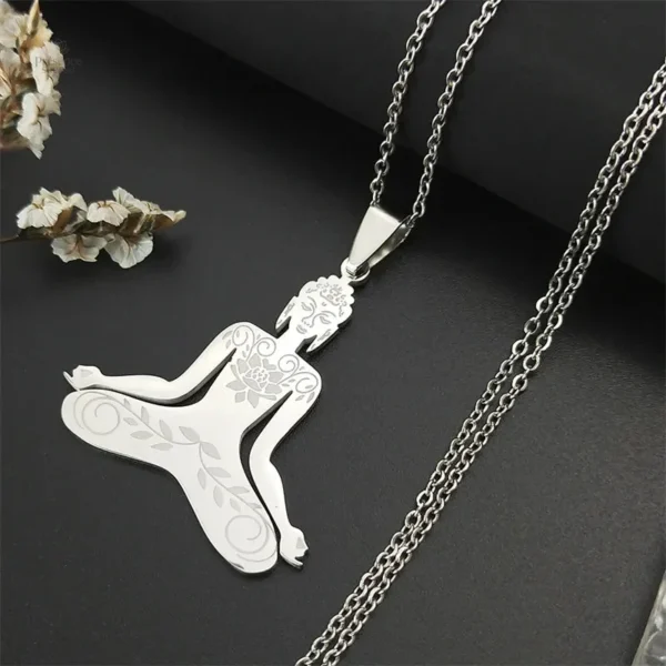 Bijou Bouddha discret en acier
