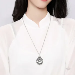Collier Bouddha en argent raffiné et élégant