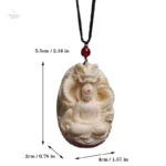 Collier Bouddha design dragon blanc pour un look unique