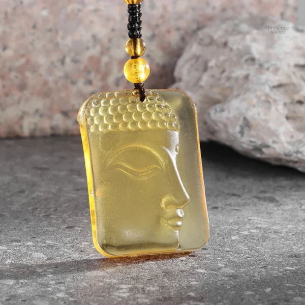 Collier Bouddha avec pendentif en jade jaune, symbole de paix