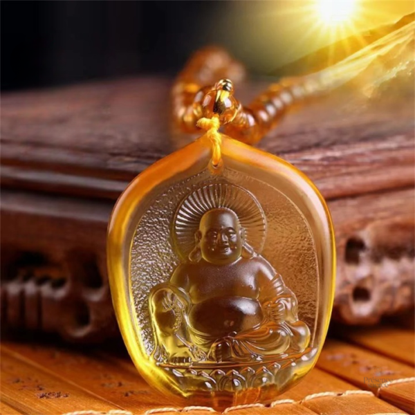 Collier Bouddha avec pendentif jaune, accessoire spirituel unique