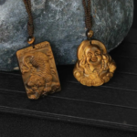 Pendentif Bouddha en Oeil de Tigre sculpté, collier spirituel