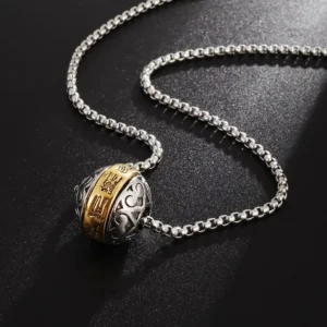 Collier avec pendentif symbolique Om