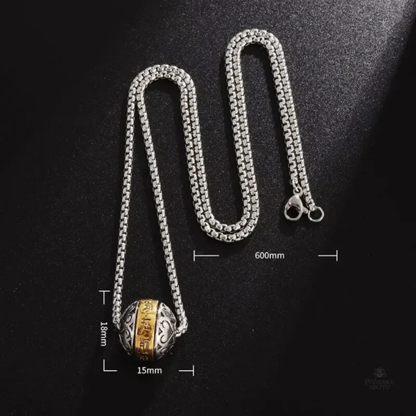 Collier spirituel avec motif Om élégant