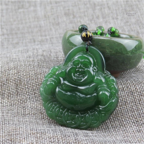 Pendentif représentant un dragon en jade, accessoire spirituel