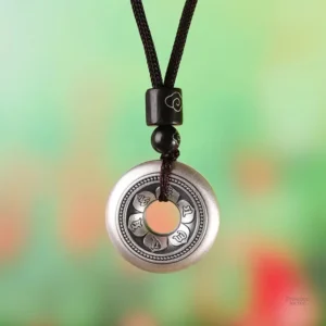 Accessoire zen, pendentif Om en argent, parfait pour méditation