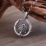 Collier représentant un Petit Bouddha traditionnel