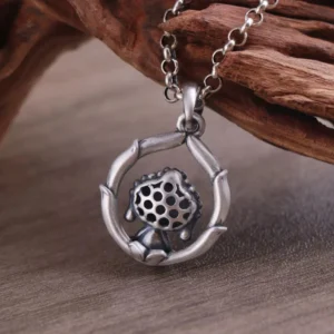 Collier représentant un Petit Bouddha traditionnel