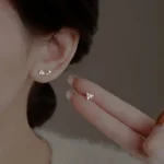 Boucles d'oreilles délicates inspirées de la fleur de lotus