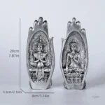Symbole de paix : statue de Bouddha mains unies